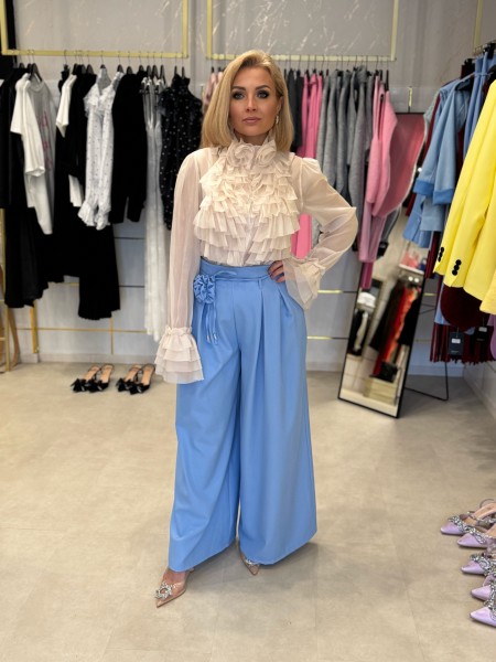 Bundfalten Hose mit Blume hellblau