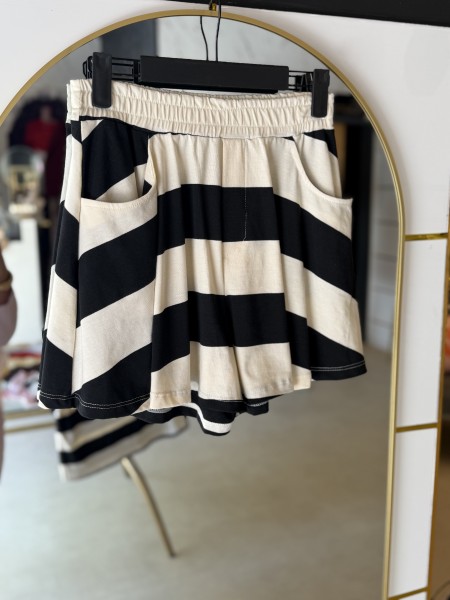 Short schwarz/weiss gestreift One Size